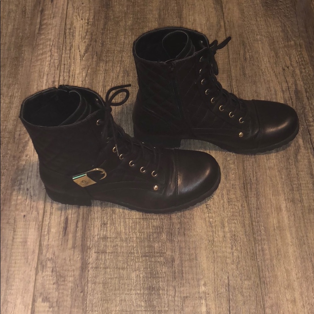 G by GUESS Byson Combat Boot